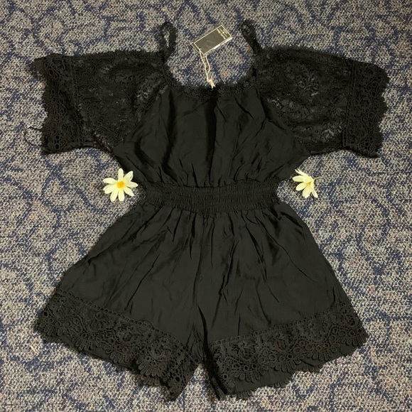 SALE!!! Last ☝🏽 one Sz Small Crochet black romper - Picture 3 of 4